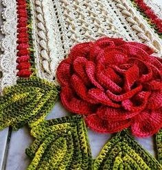 Trilho de Mesa em Crochê com Flor Gigante [Inspiração + Passo a Passo]