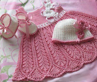Vestidinho de Crochê Rosa para Princesa